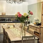 Bed & Breakfast Les Arbres Sous Le Vent A 10 Min De Pairi Daiza 4*