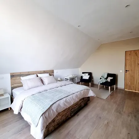 Les Arbres Sous Le Vent A 10 Min De Pairi Daiza Bed & Breakfast 4*